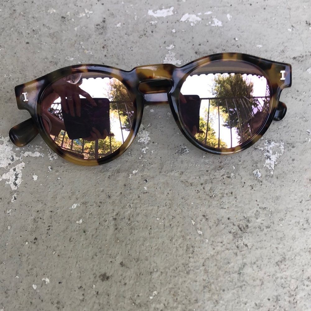 illesteva Leonard tortoiseshell sunglasses